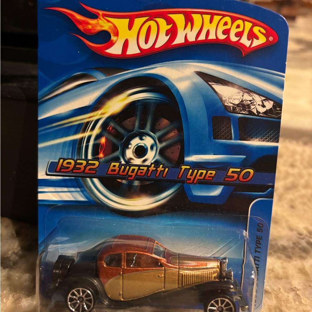 Hot Wheels 1932 Bugatti Type 50 Toy Car - Black and Gold